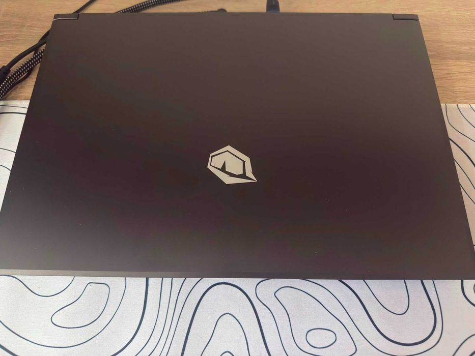 Tulpar T6 Гейминг Лаптоп – i9-14900HX, RTX 5070 Ti, 32GB RAM, 180Hz