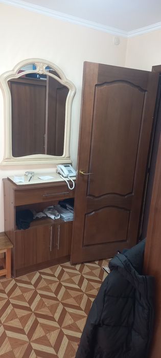 Продам 4 комнатную квартиру