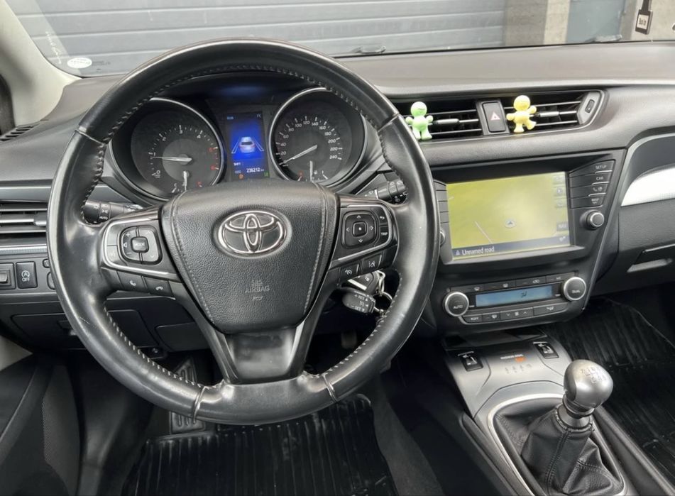Toyota Avensis 2.0 D-4D Diesel 2015 Euro 6