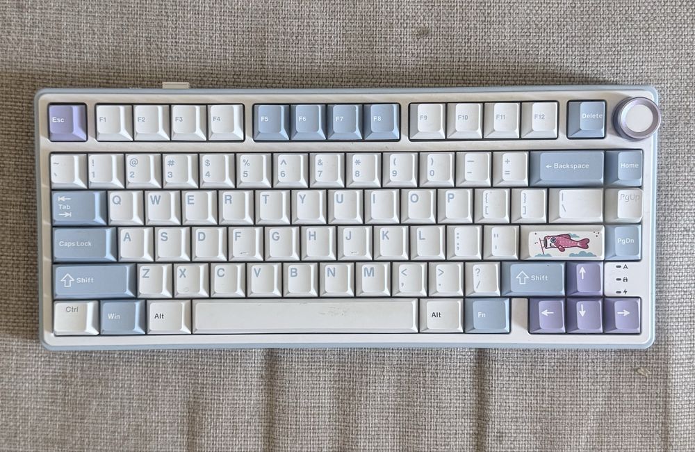 Royal kludge r75