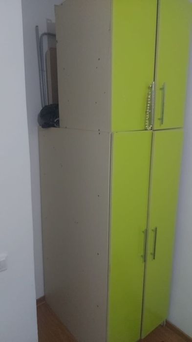 Продам шкаф в харошом состаяни