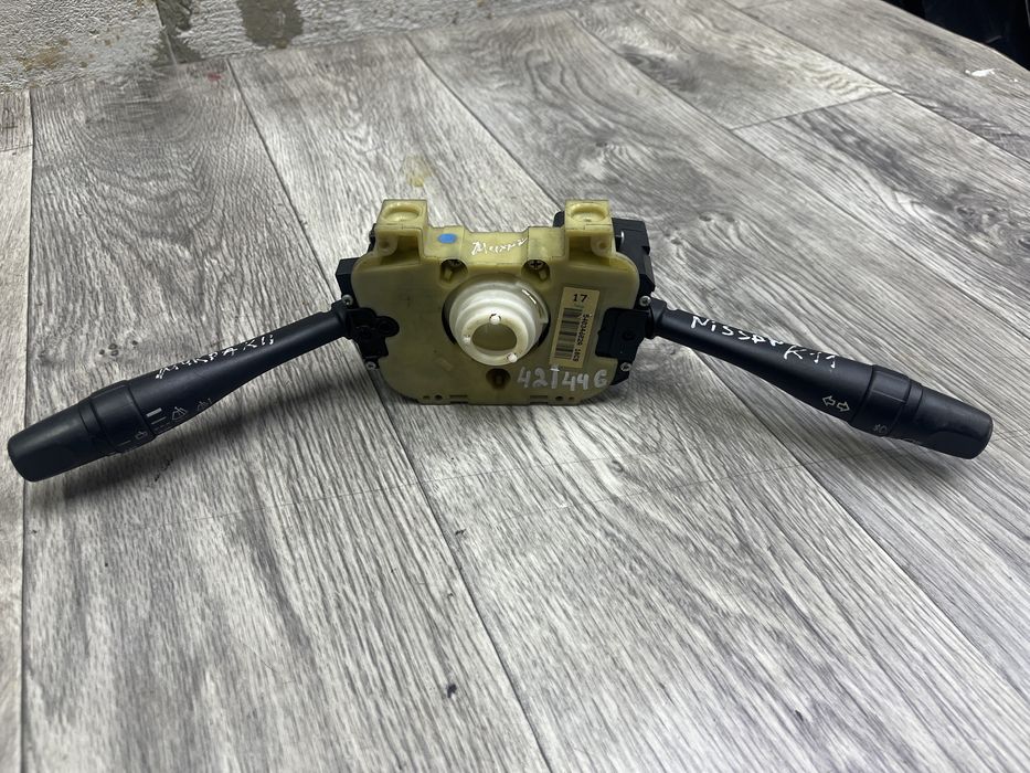 Гитара Ниссан Микра К 11 с Германии оригинал.