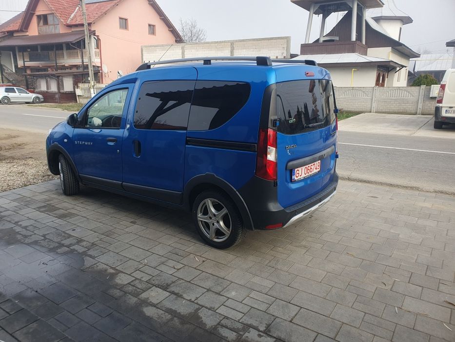 Dokker Stepway 2016