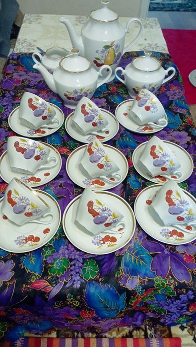 Чайный сервиз на 9 персон с большим чайником Рига