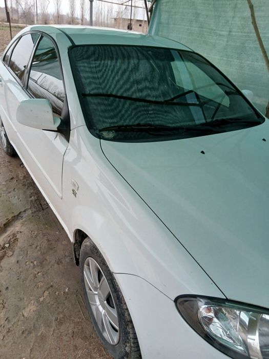 Lasetti idial xolatda