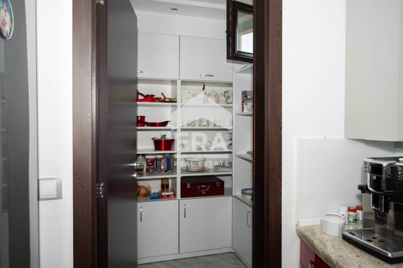 САМО В ЕРА ИМОТИ ХАСКОВО Луксозно имение с басейн и изумителен дизайн