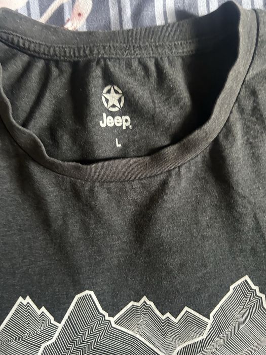 Tricou jeep gri