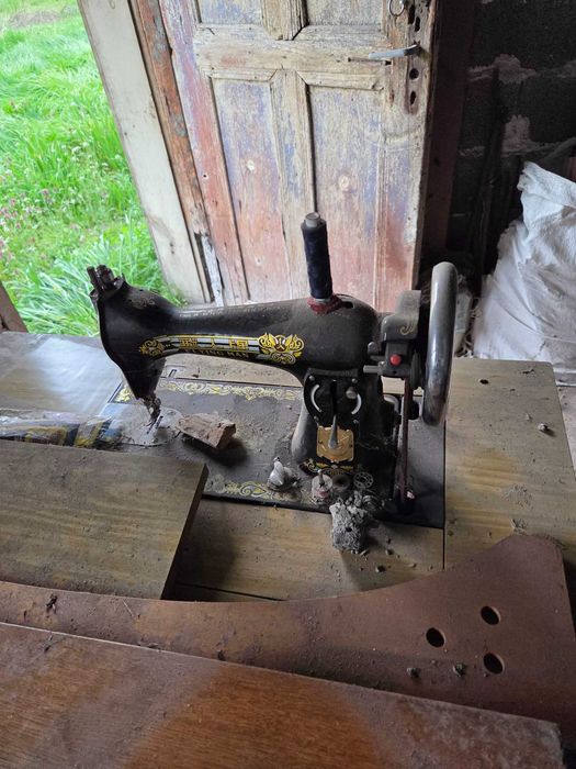 3 броя шевни машини