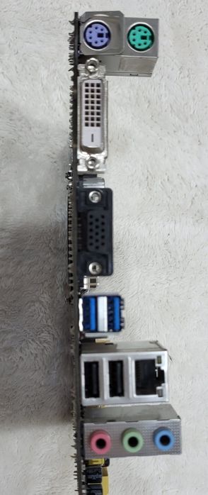 Материнская плата