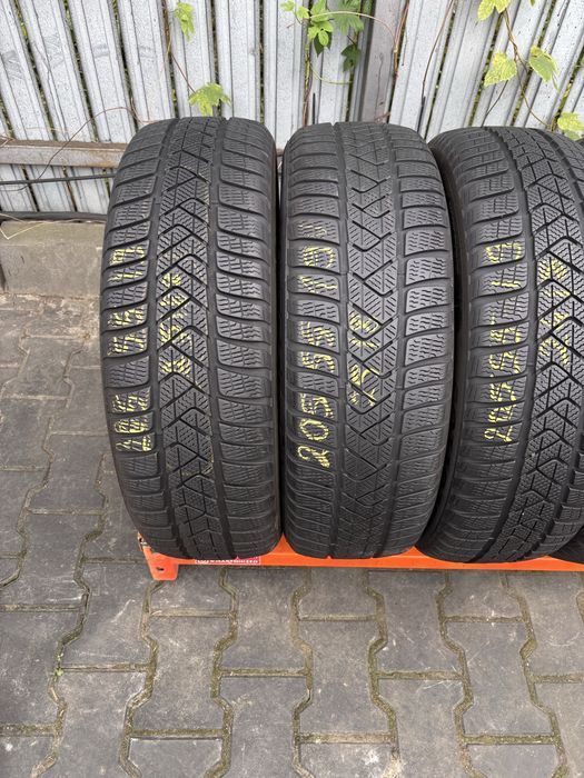 Anvelope Iarna 205/55/19 Pirelli SottoZero 3 205 55 19 R19