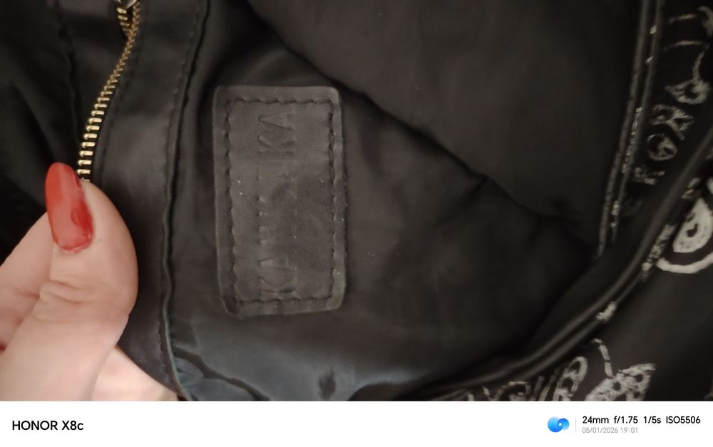 Продаю женскую сумку фирма Канишка