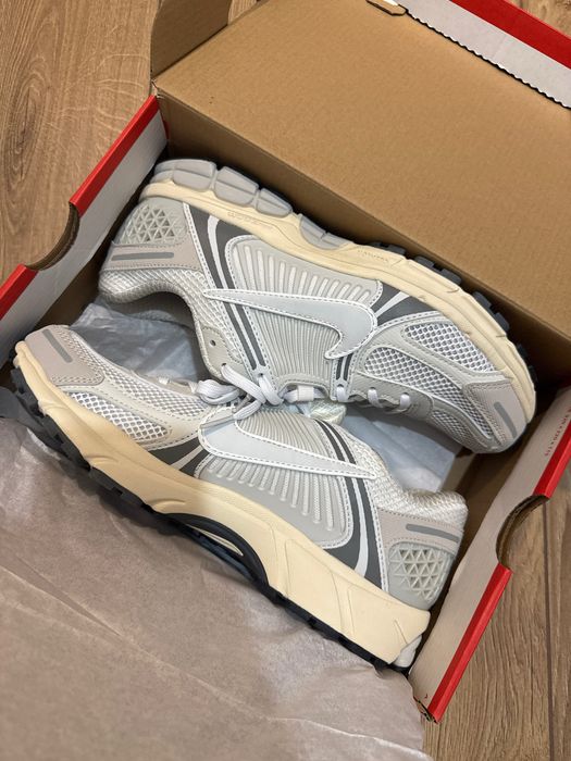Кроссовки оптом/ Nike