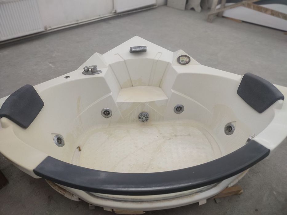 Жакузи ванна сотилади