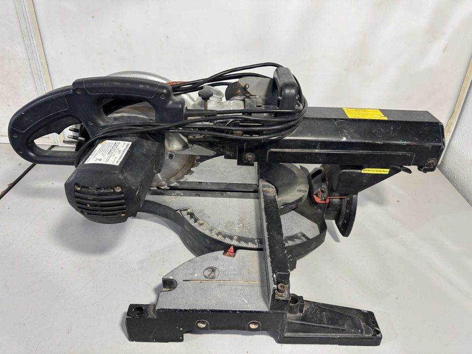 Циркуляр пендула - Wickes 2000 W/ 254 mm