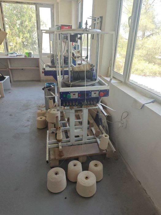 комплекс оборудования для производства шнуров и вязания.