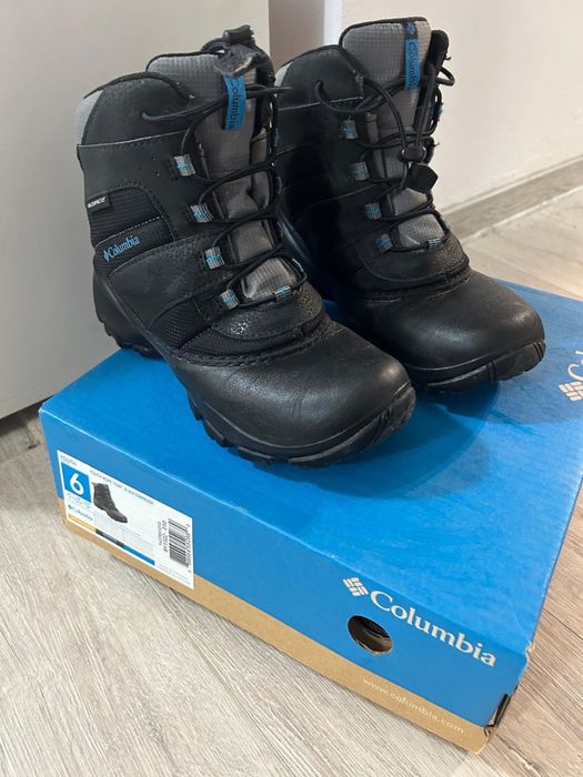 Cizme Columbia iarna marime 38