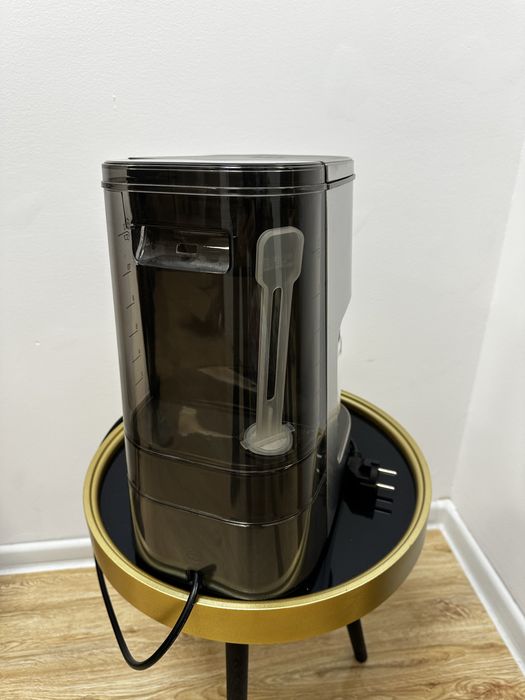 Продам кофеварку