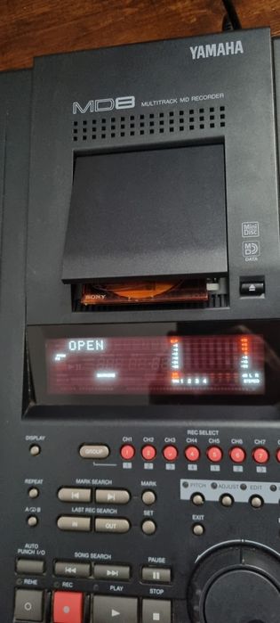 Yamaha MD 8 minidisc recorder cu mixer integrat, Japan