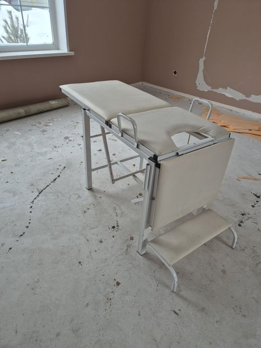Кушетка медицинская
