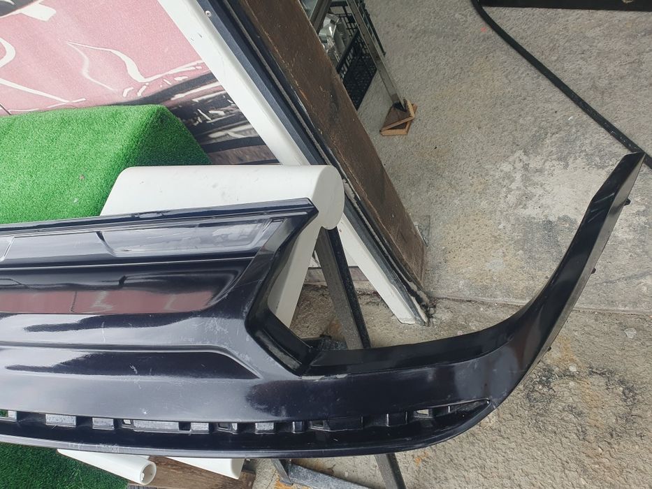 Volkswagen Touareg |||.18г Bumper (Спойлер)