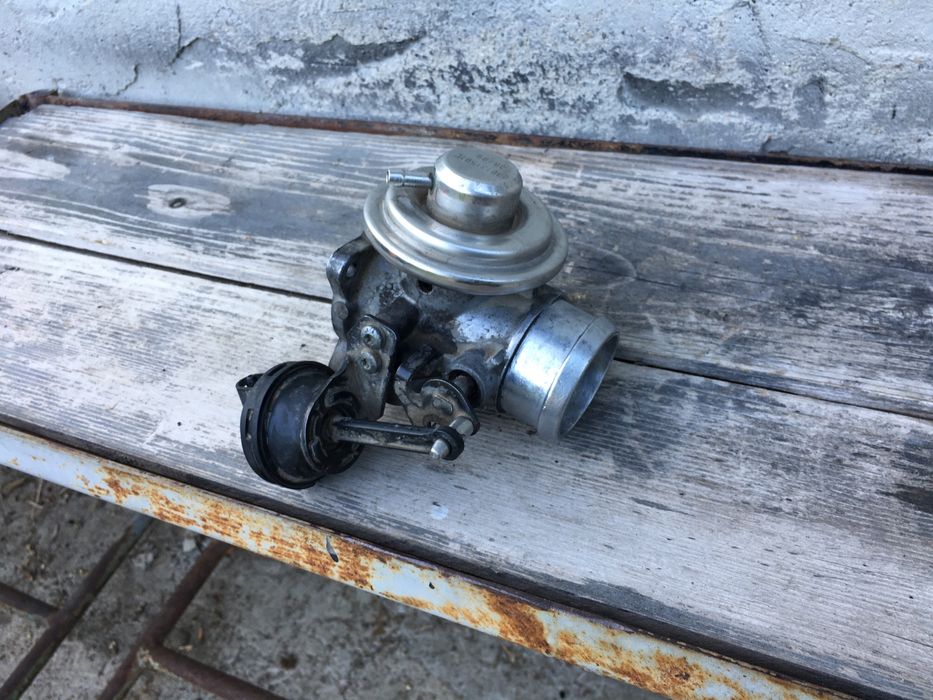 Egr Vw Passat Golf Sharan Audi A4 A3 A6 Seat Skoda 1.9 TDI 038129637