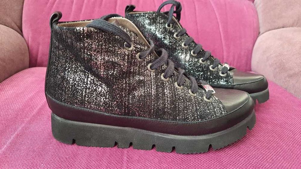 Ghete trendy full piele de la XSA made in Italy marimea 34