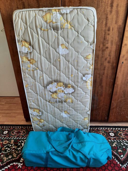 сгъваема бебешка кошара с матрак, зелена, нова