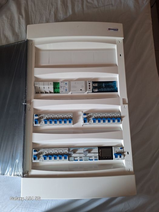 Electrician servicii smart consultanță și mentenanță 24 7/7