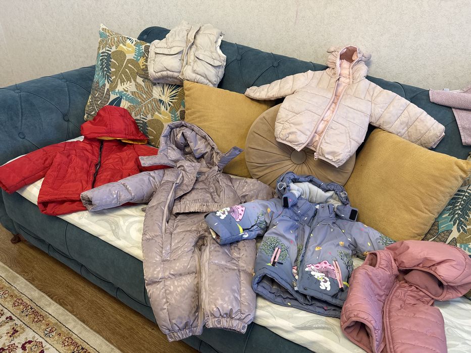 Отдам верхнюю одежду для девочки от 0 до 2х лет