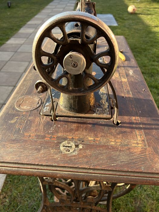 Masina de cusut Bobbin