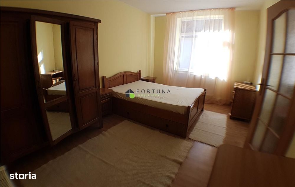 Casa cocheta, 2 camere mobilata si utilata, zona Piata Unirii
