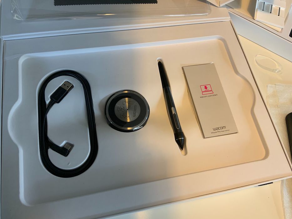 Графичен таблет Wacom Intuos Pro Paper Edition