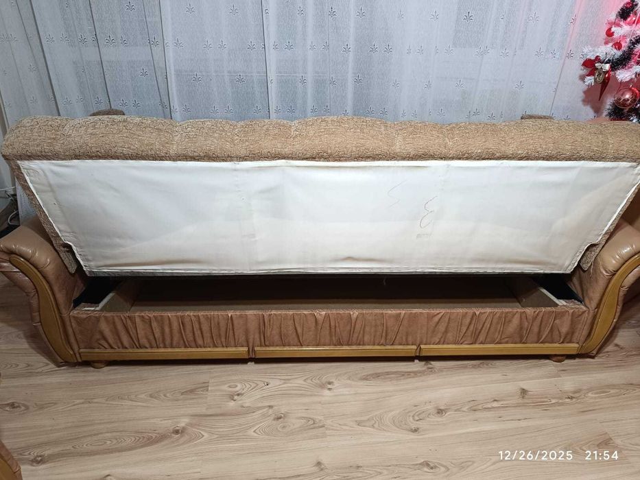 Canapea extensibila 3 locuri