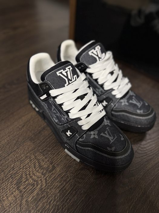 Adidasi LV Trainer 43