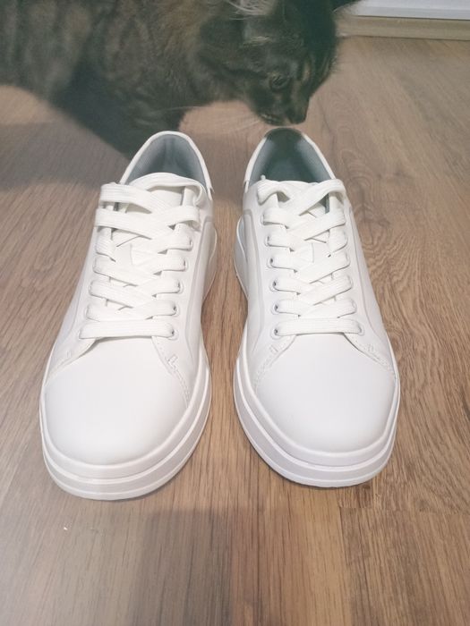 Adidași bărbați Zara