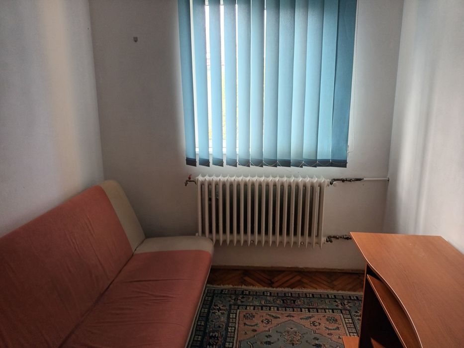 Inchiriez apartament