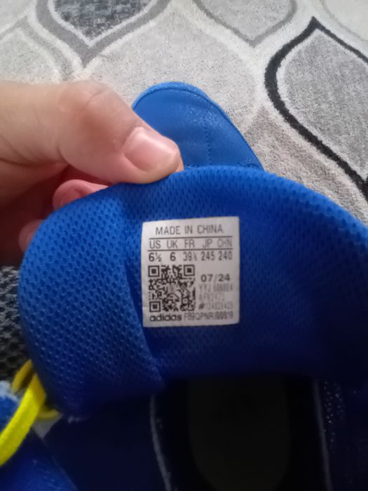 Продавам борцовки ползвана 1 година.