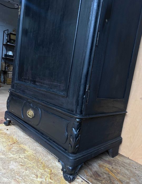 Sifonier Art Nouveau; Vintage din Lemn masiv cu element auriu; Dulap