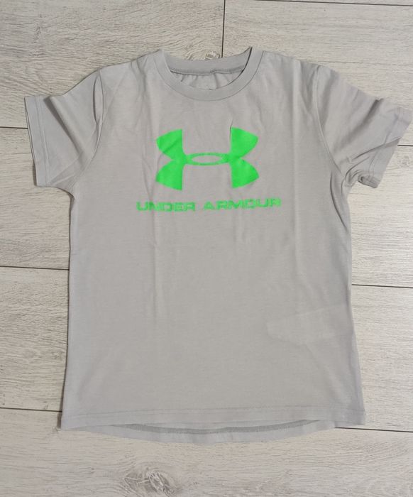 Lot tricouri  pentru copii Under Armour 4-6 ani