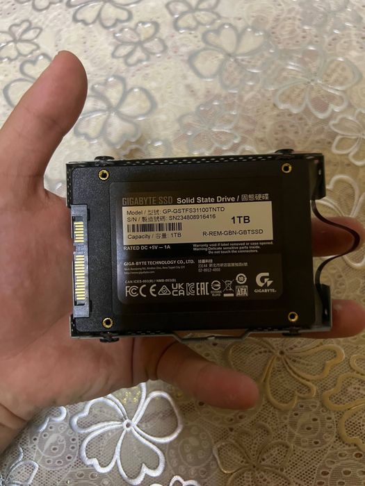Ssd sata 1 tb gigabayte dan