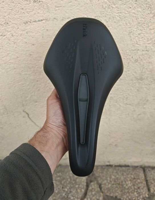 Sa bicicleta Fizik Terra Argo, noua