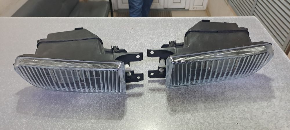 Противотуманка на ам Audi 100 C4.