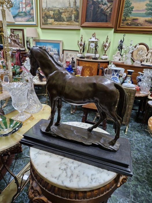 Страхотна антикварна френска бронзова авторска фигура скулптура