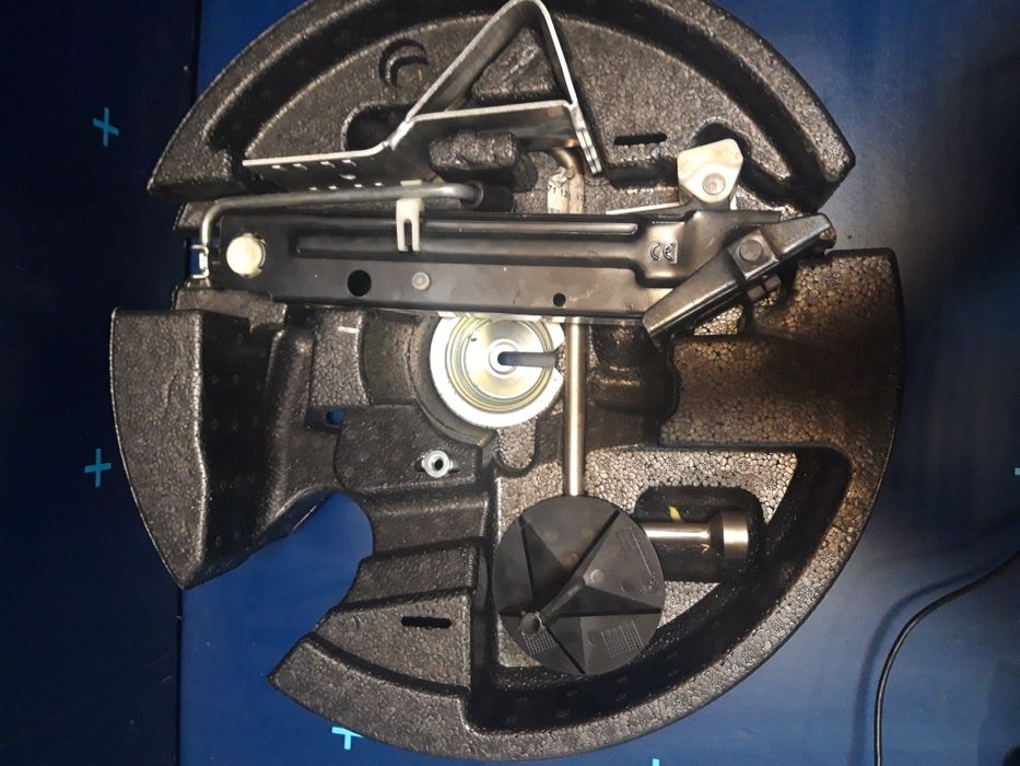 roata rezerva slim bmw  f30 f31 f32 f33 f36 f82 f83 x1 x2 x3