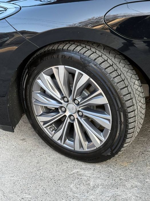 Hongqi EQM-5 500 km 2024