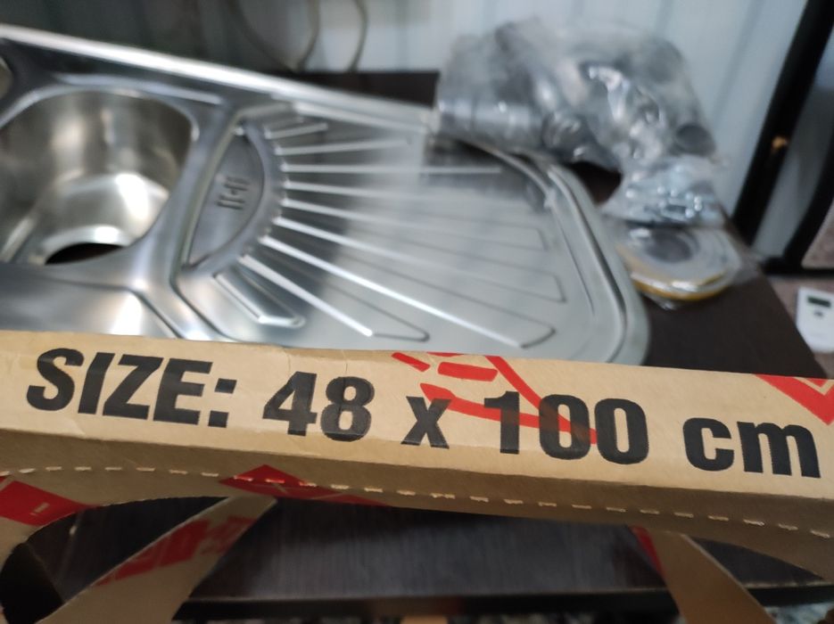 Кухонная мойка новая