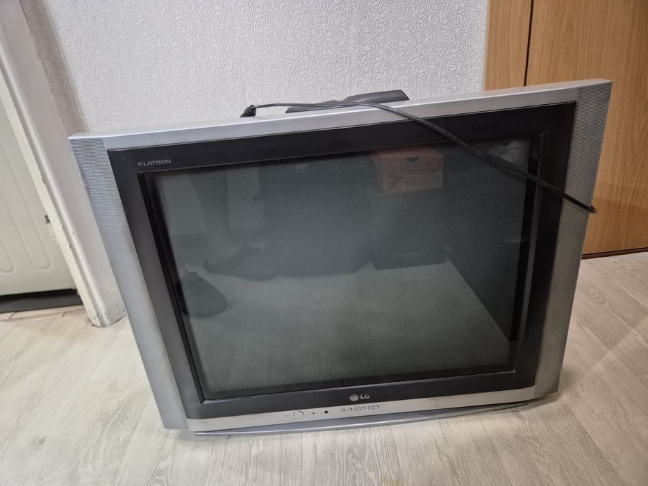 Телевизор LG, рабочий