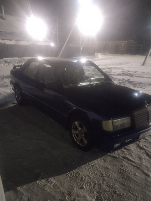 Мерседес 1989г в