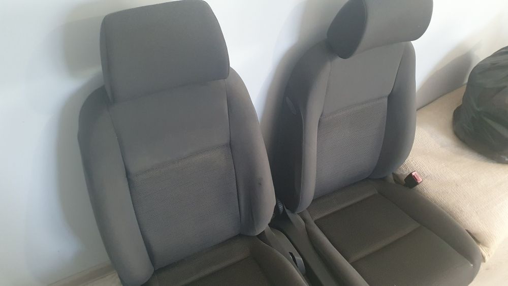 Предни седалки за Golf 5