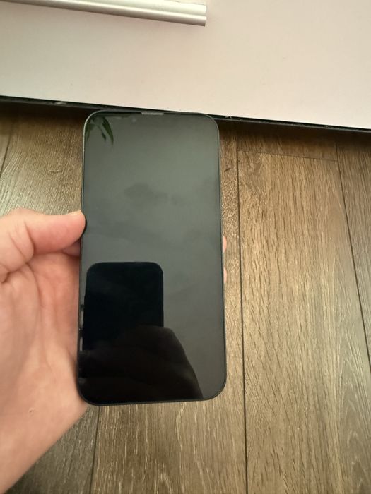 Iphone 13 128GB Midnight + подарък калъф